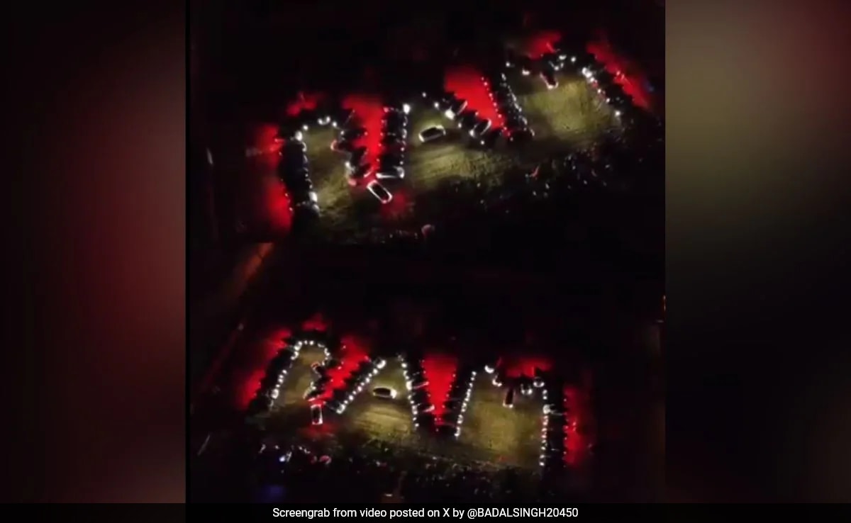 Watch: Light Show Using 100+ Tesla Cars In Houston Ahead Of Ram Temple Event
