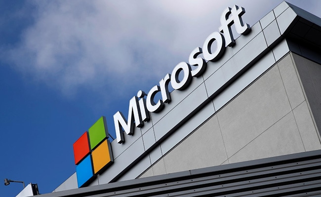 Microsoft Says Russian Hackers Stole Senior Executives' Emails